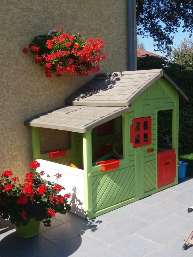 Ma Maison Fleurie Proche Aeroport Lyon St Exupery, Ldlc Arena, Groupama Stadium,eurexpo Apartment
